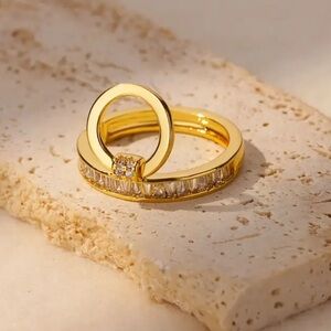💍 Luxurious New Trendy Stainless Steel 18k Gold Plated Ring with Crystal Accents